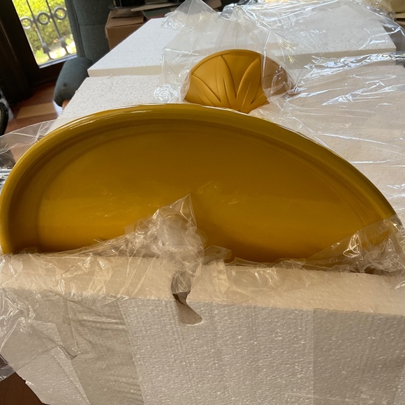 DISNEY LUMIERE CAKE STAND NEW IN BOX - Picture 5 of 7